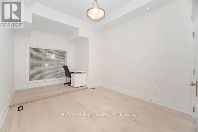 1595 Calverton Court, Mississauga, Ontario  L5G 2W4 - Photo 28 - W12425098