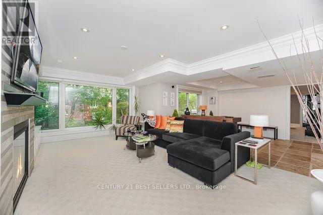 1595 Calverton Court, Mississauga, Ontario  L5G 2W4 - Photo 35 - W12425098