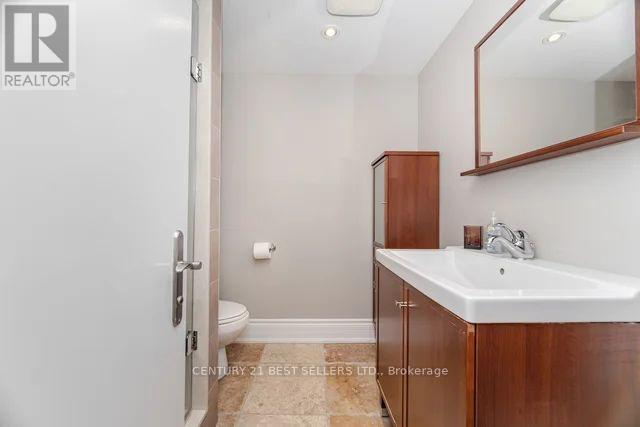 1595 Calverton Court, Mississauga, Ontario  L5G 2W4 - Photo 45 - W12425098