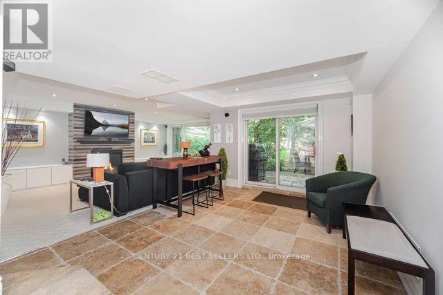1595 Calverton Court, Mississauga, Ontario  L5G 2W4 - Photo 33 - W12425098
