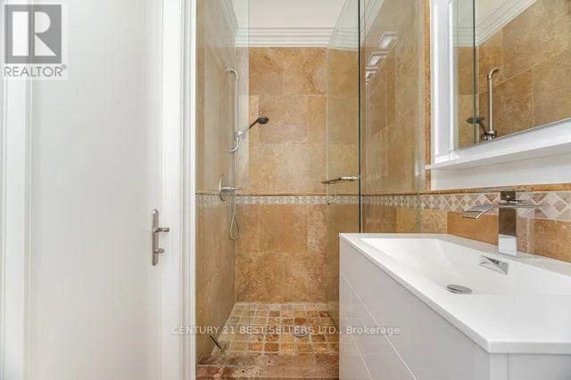 1595 Calverton Court, Mississauga, Ontario  L5G 2W4 - Photo 47 - W12425098