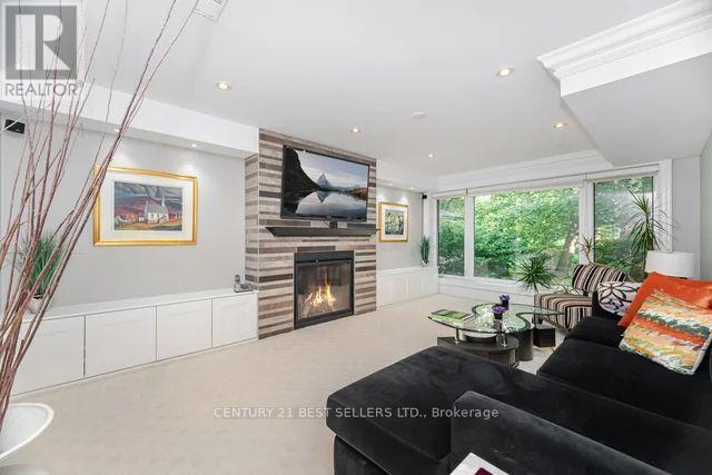 1595 Calverton Court, Mississauga, Ontario  L5G 2W4 - Photo 34 - W12425098
