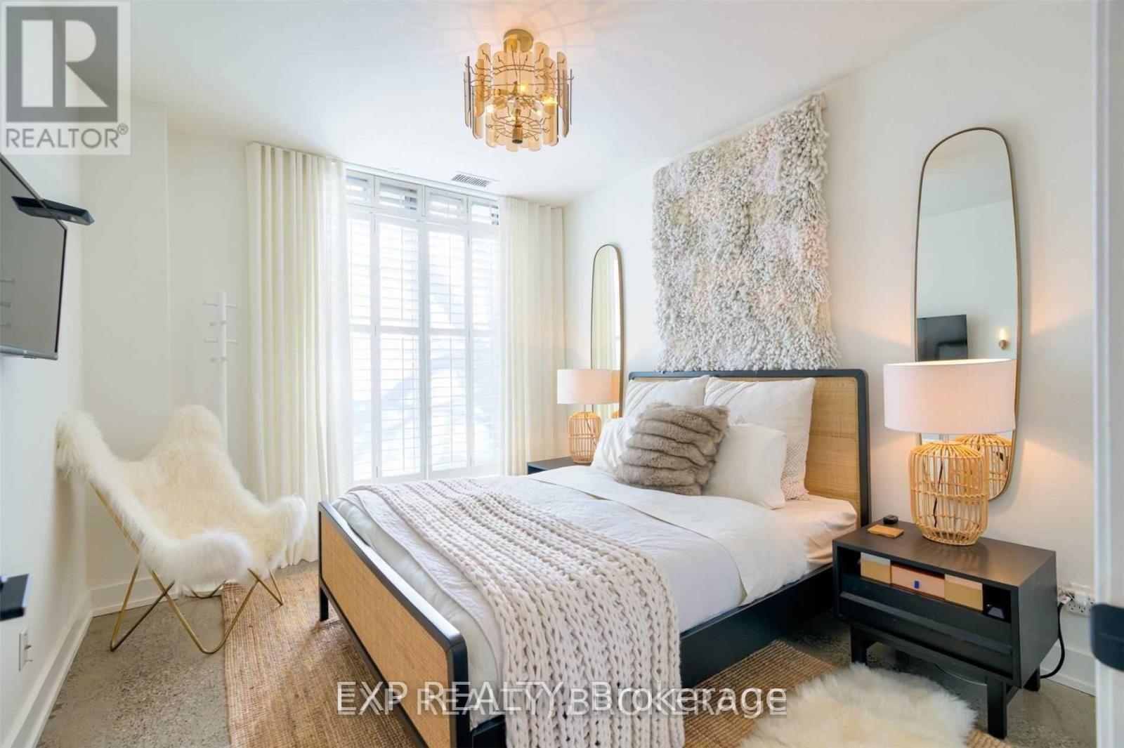 142 Bathurst Street, Toronto, Ontario  M5V 2R3 - Photo 11 - C12427146
