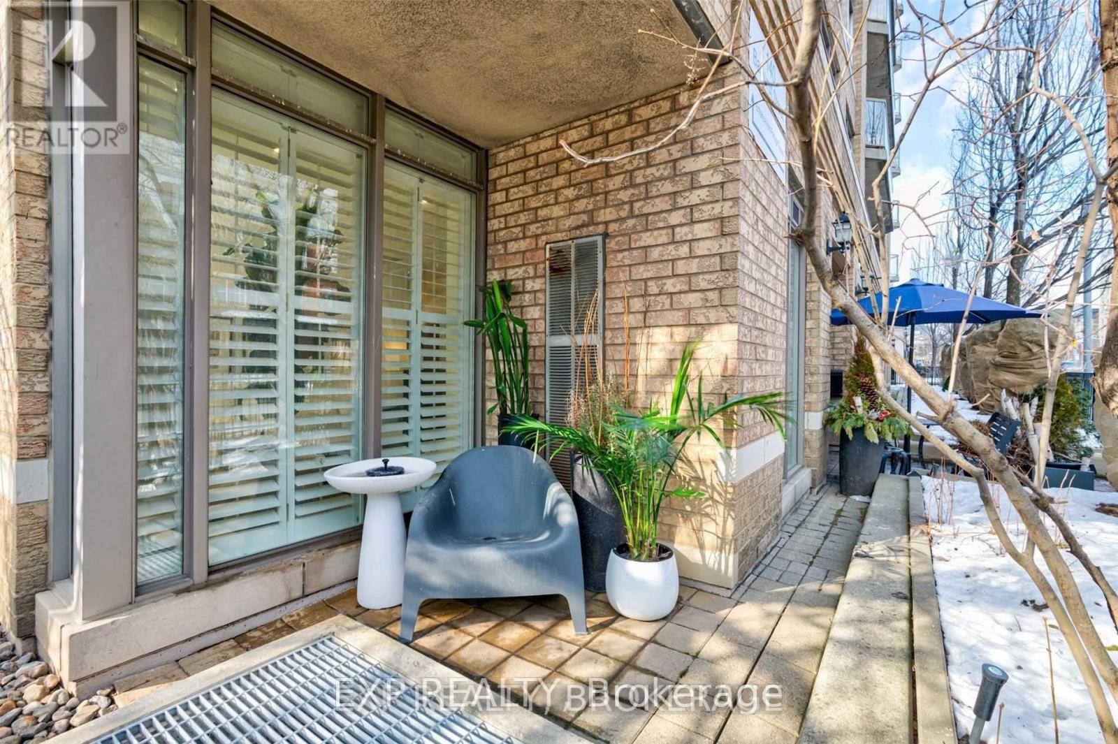 142 Bathurst Street, Toronto, Ontario  M5V 2R3 - Photo 17 - C12427146