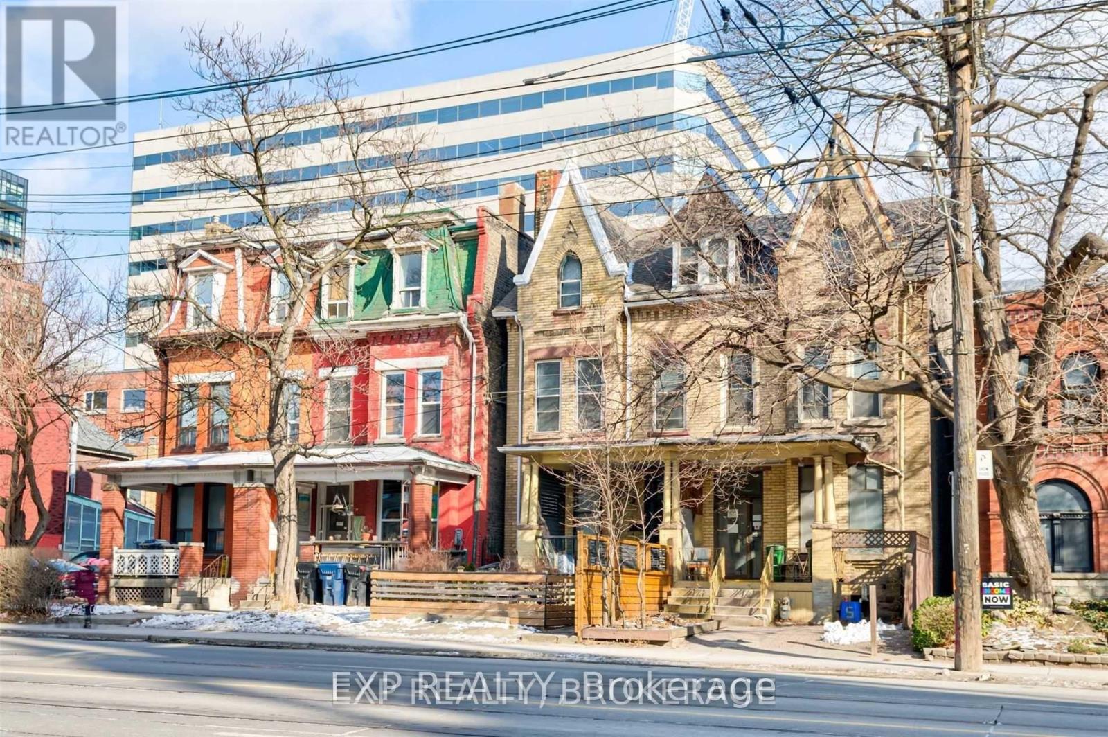 142 Bathurst Street, Toronto, Ontario  M5V 2R3 - Photo 19 - C12427146