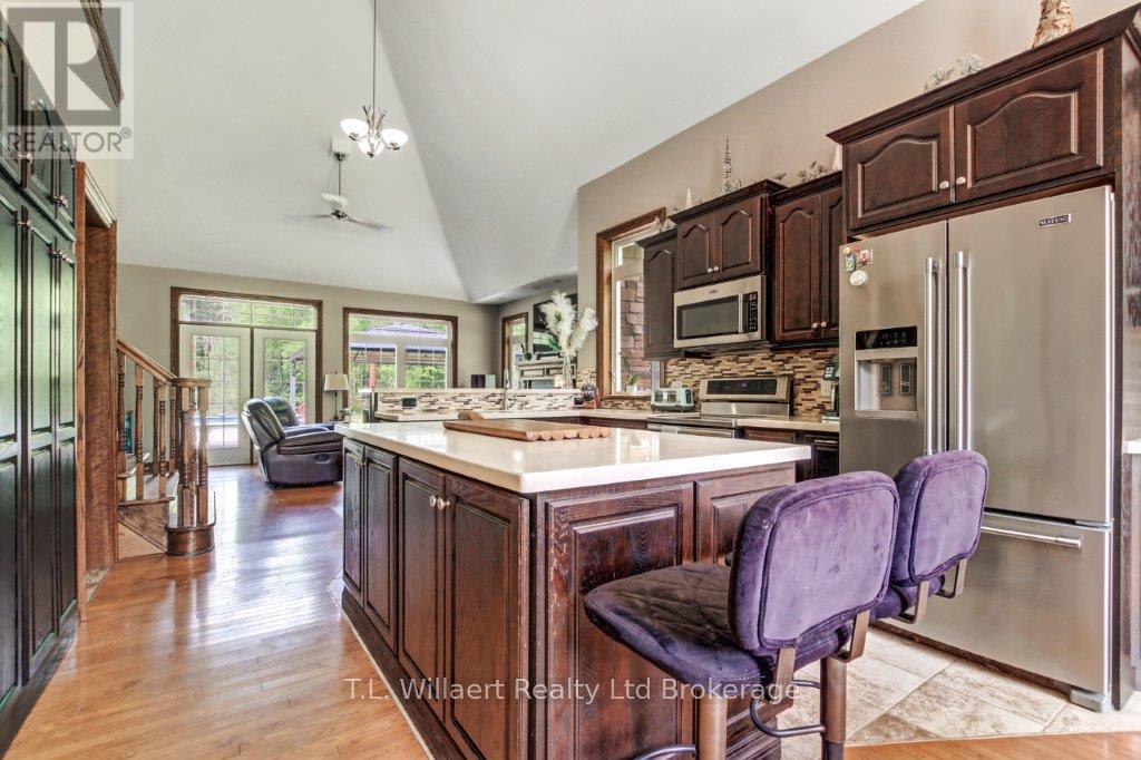 21 Charlton Street, Norfolk, Ontario  N3Y 4J9 - Photo 8 - X12427302
