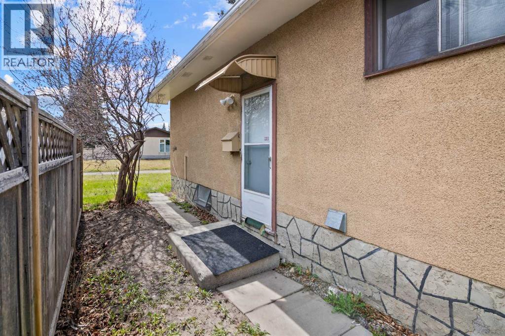3431 30a Avenue Se, Calgary, Alberta  T2B 0H7 - Photo 6 - A2259290