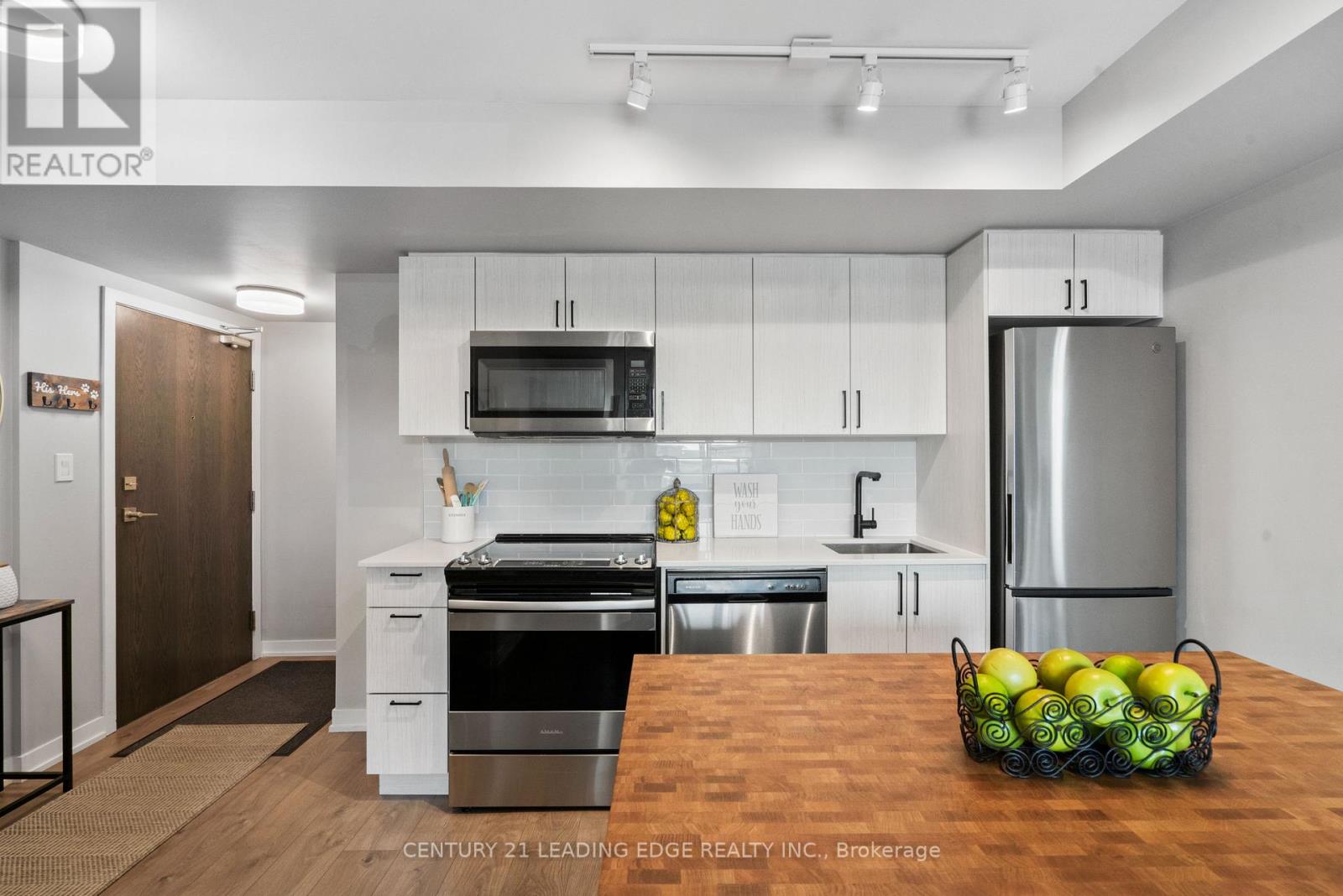207 - 1401 O'connor Drive, Toronto, Ontario  M4B 2V5 - Photo 7 - E12427174
