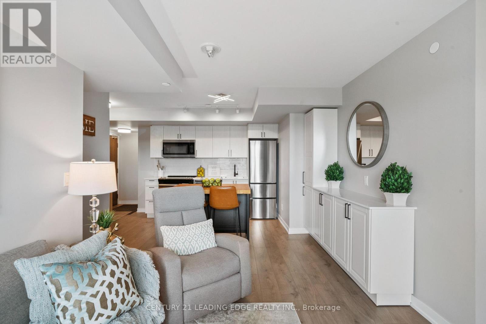 207 - 1401 O'connor Drive, Toronto, Ontario  M4B 2V5 - Photo 11 - E12427247