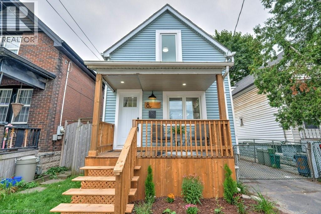 8 WHITFIELD Avenue, Hamilton, Ontario