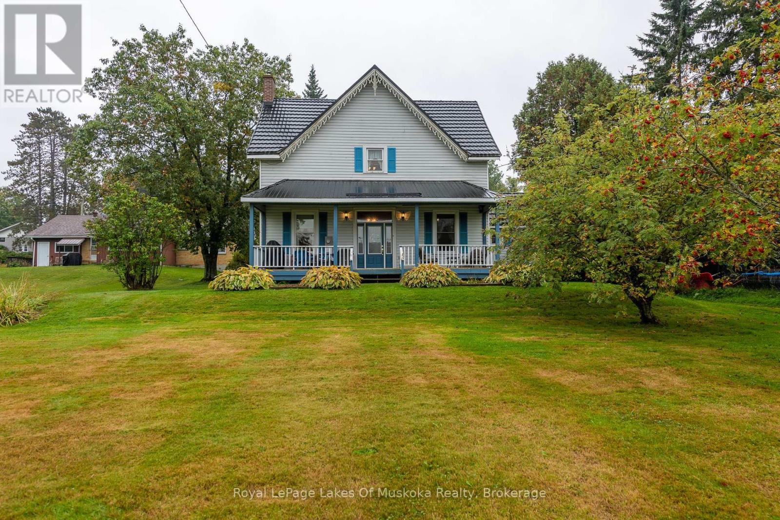 97 James Street, Burk's Falls, Ontario  P0A 1C0 - Photo 1 - X12427321