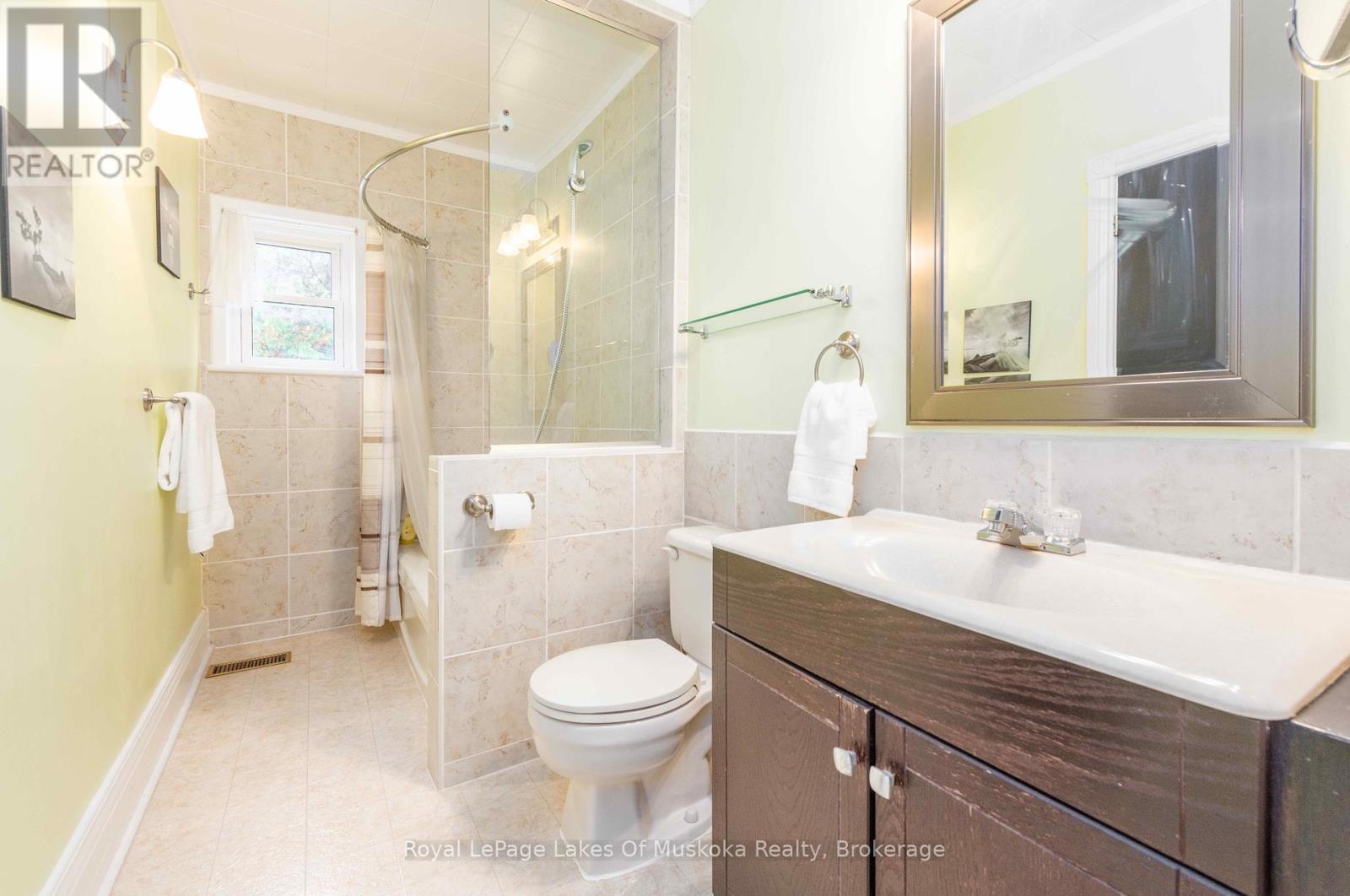 97 James Street, Burk's Falls, Ontario  P0A 1C0 - Photo 22 - X12427321