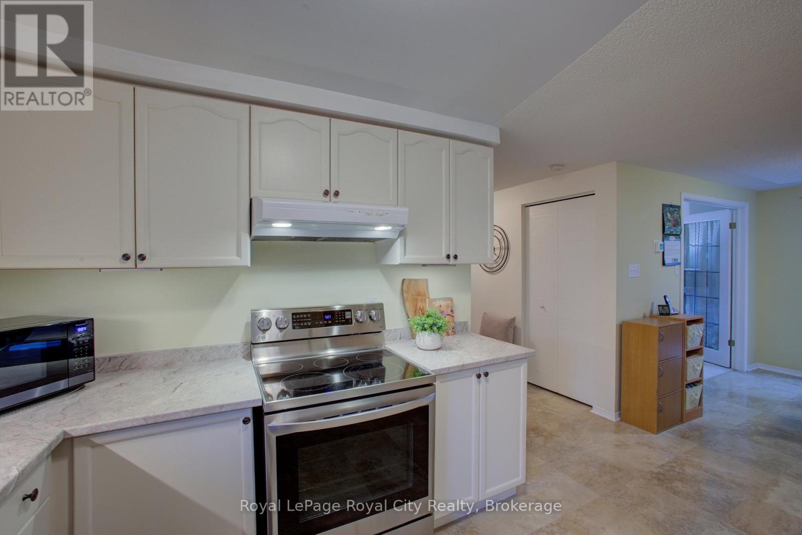 532 Flannery Drive, Centre Wellington, Ontario  N1M 3P4 - Photo 13 - X12427345