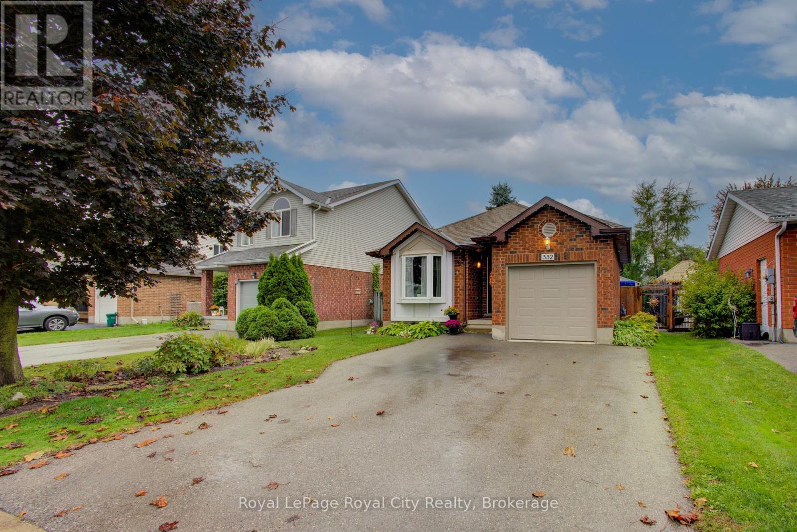 532 Flannery Drive, Centre Wellington, Ontario  N1M 3P4 - Photo 3 - X12427345