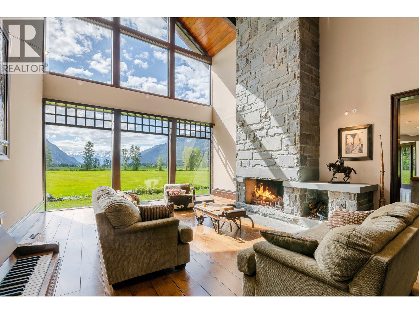 9115 Pemberton Meadows Road, Pemberton, British Columbia  V0N 2L2 - Photo 9 - R3052369