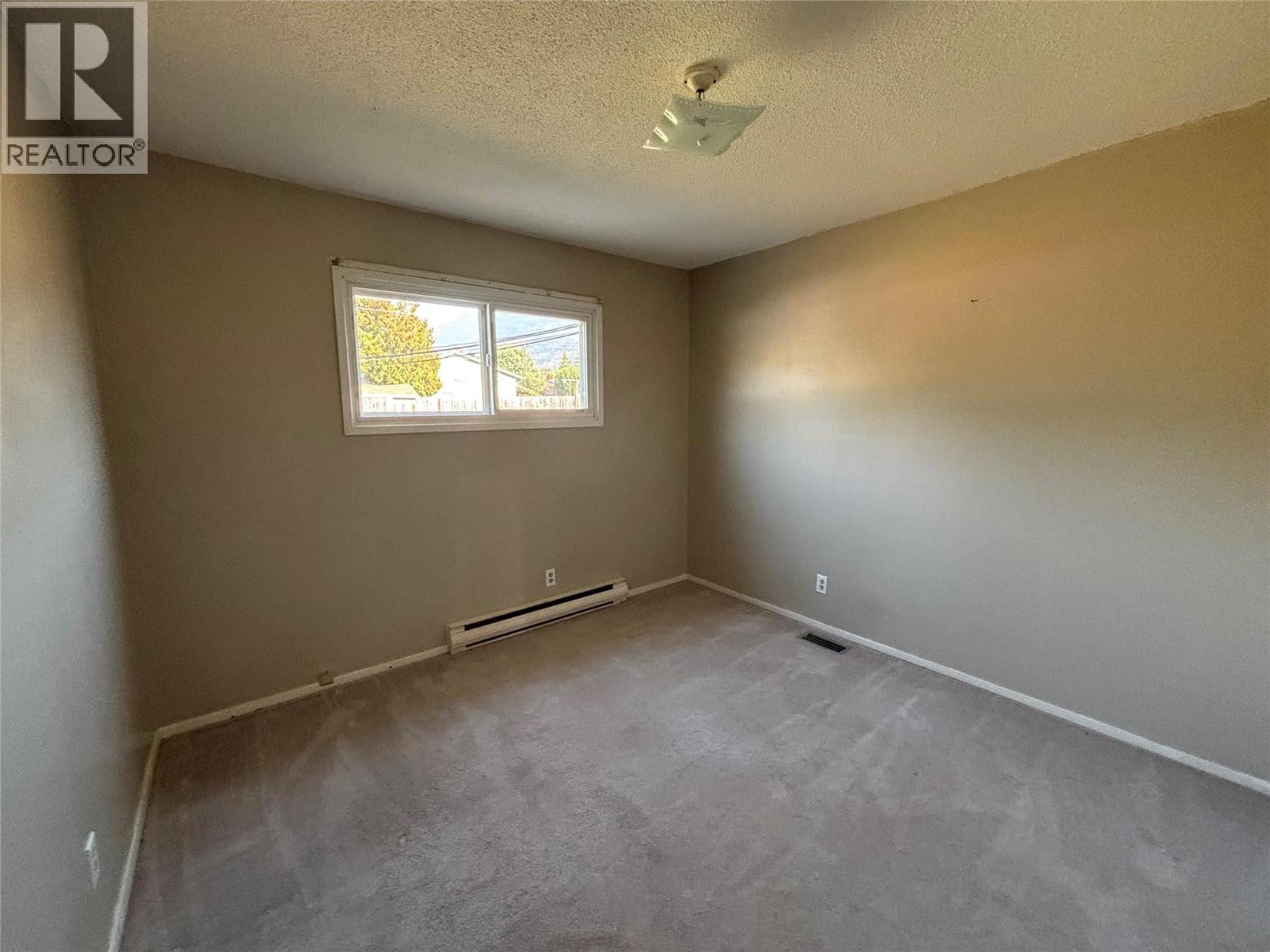 70 Juniper Avenue, Fruitvale, British Columbia  V0G 1L0 - Photo 11 - 10362403
