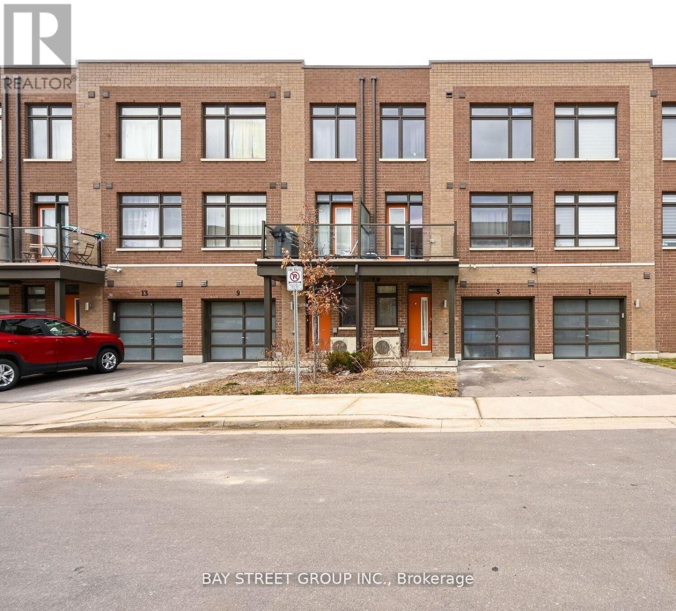 9 SEYMOUR STREET, Vaughan, Ontario