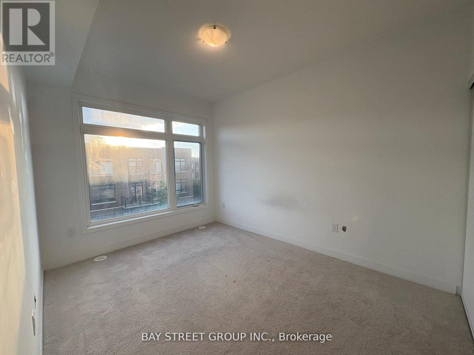 9 Seymour Street, Vaughan, Ontario  L4L 0L7 - Photo 10 - N12427161