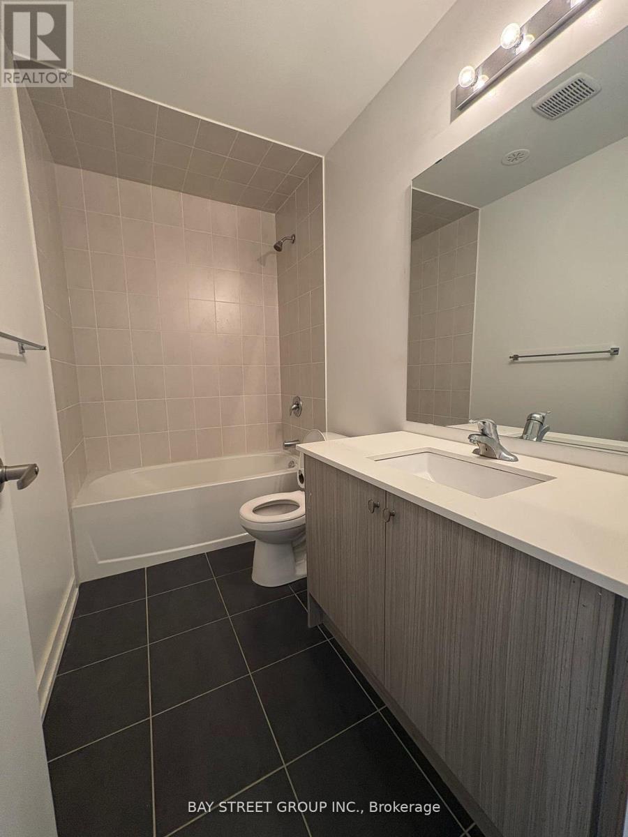 9 Seymour Street, Vaughan, Ontario  L4L 0L7 - Photo 5 - N12427161