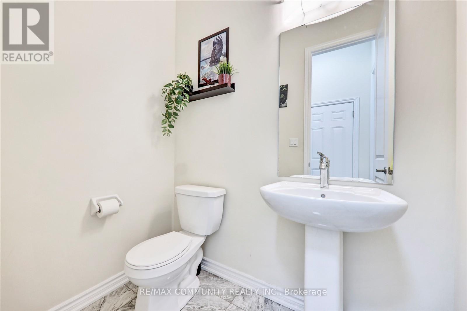 150 Jonkman Boulevard, Bradford West Gwillimbury, Ontario  L3Z 4J8 - Photo 19 - N12427194