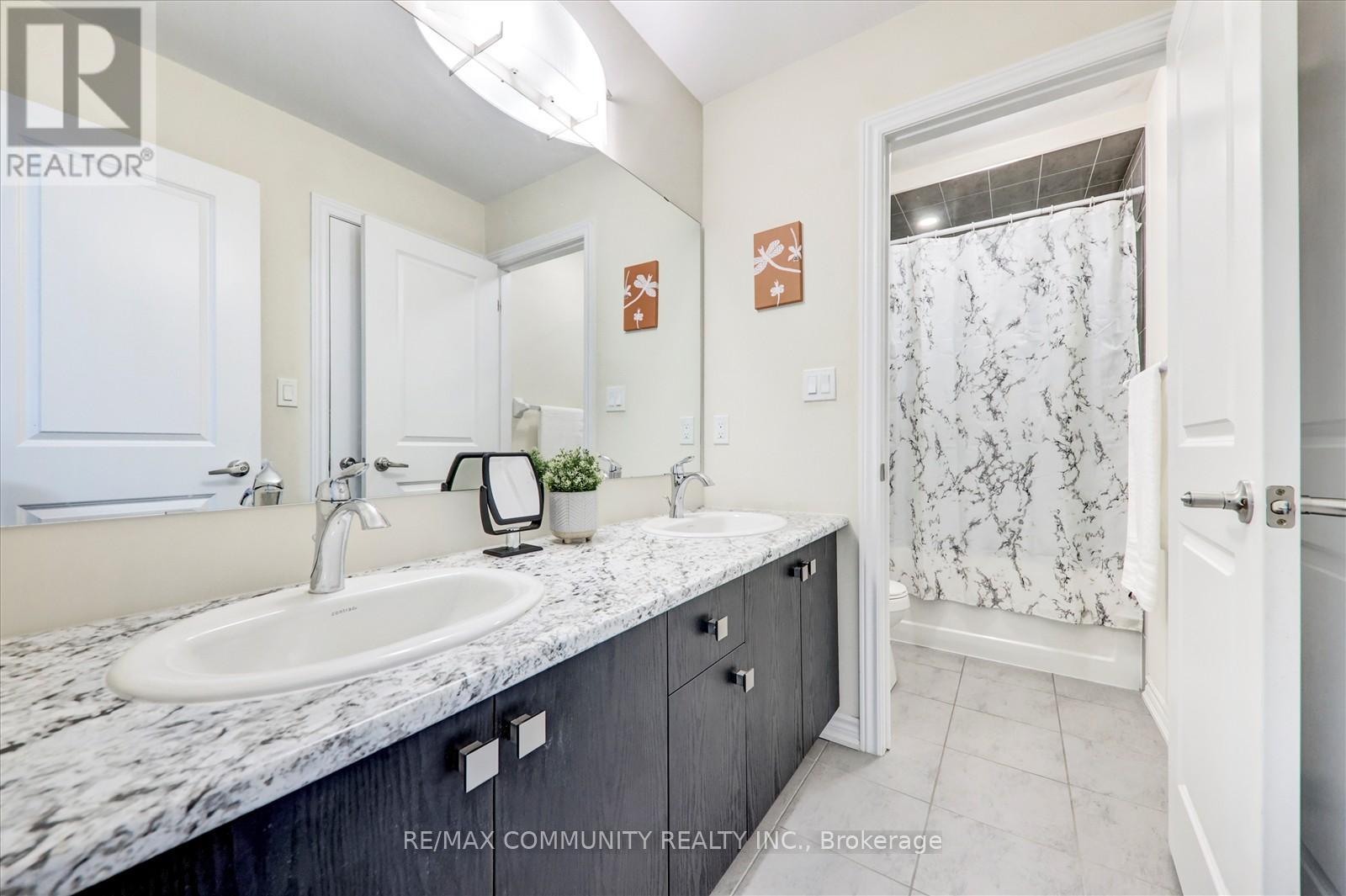 150 Jonkman Boulevard, Bradford West Gwillimbury, Ontario  L3Z 4J8 - Photo 29 - N12427194