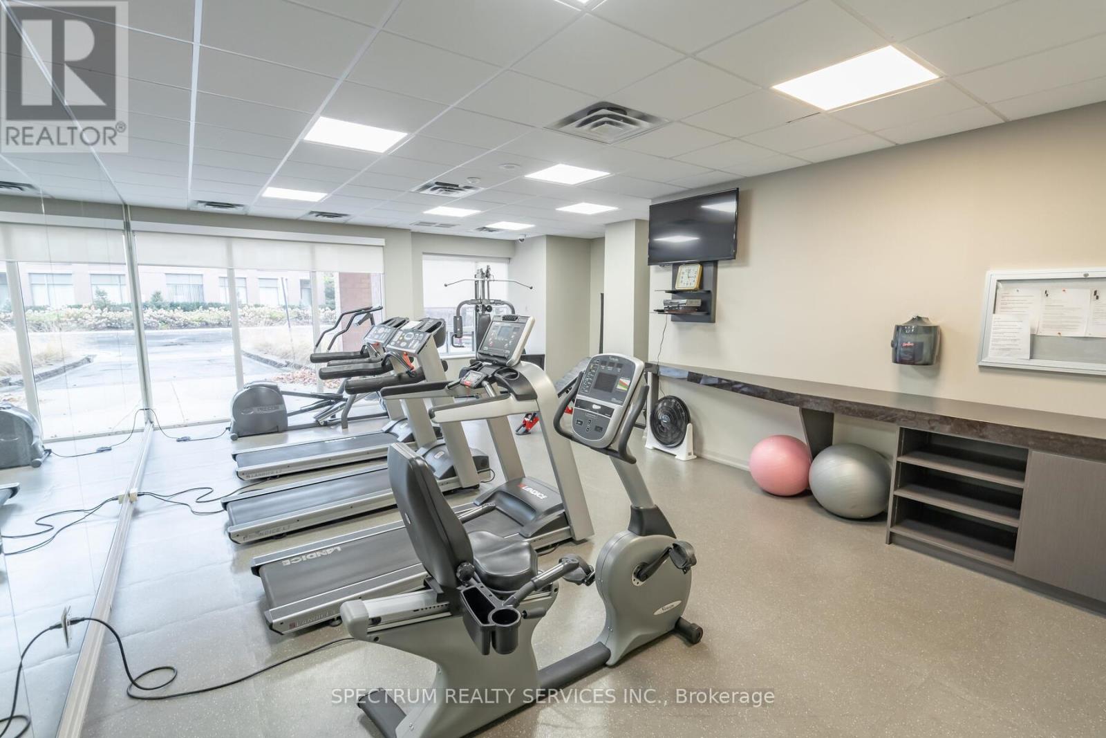 1016 - 9 Northern Heights Drive, Richmond Hill, Ontario  L4B 4M5 - Photo 16 - N12427275