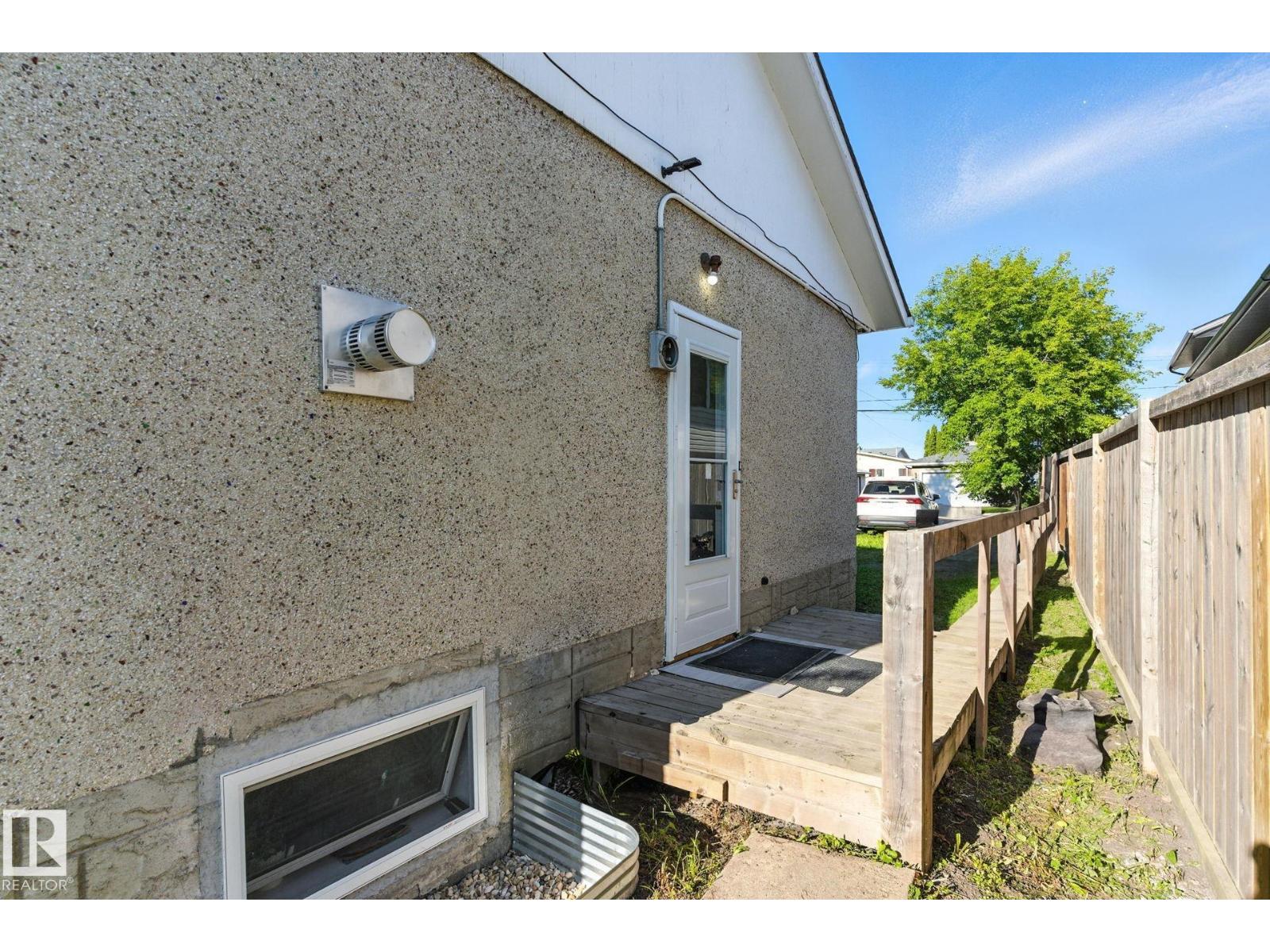 10505 154 St Nw, Edmonton, Alberta  T5P 2J1 - Photo 19 - E4459508
