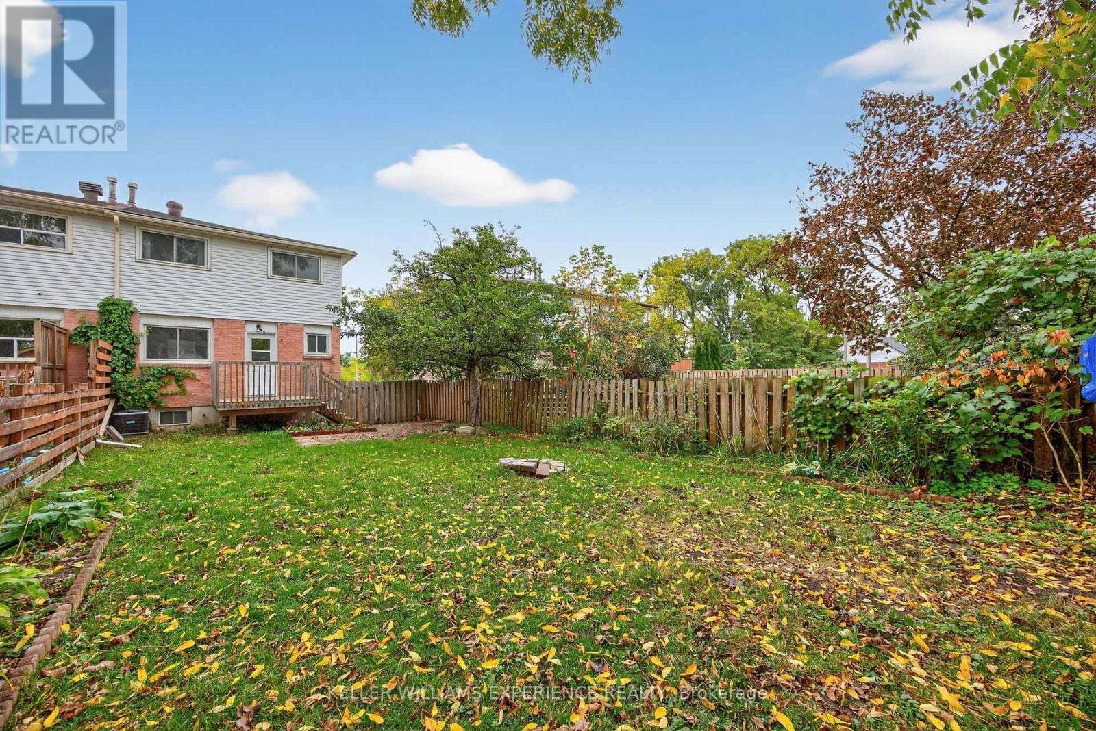 79 Carlton Road, Barrie, Ontario  L4M 5K8 - Photo 38 - S12427206