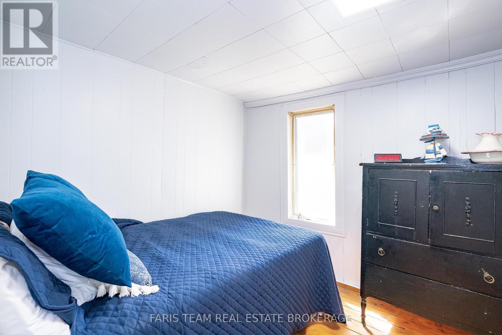 16 Waterside Drive, Tay, Ontario  L0K 1R0 - Photo 13 - S12427263