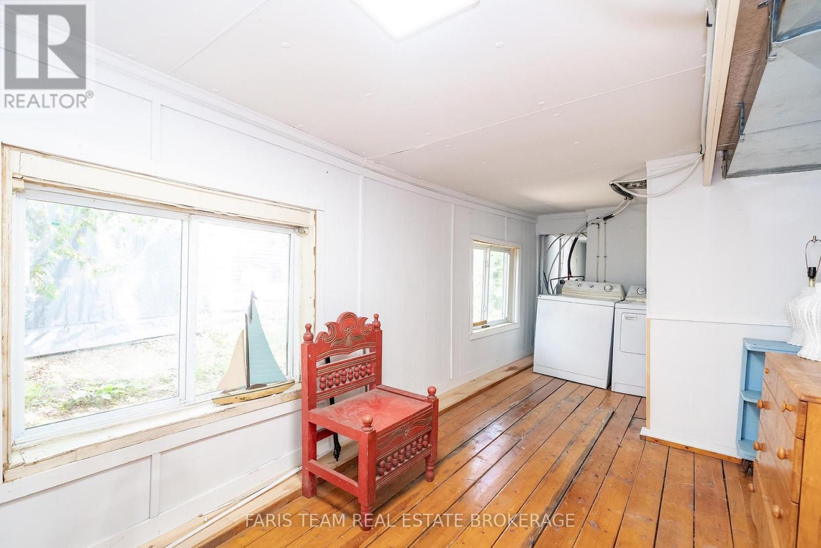 16 Waterside Drive, Tay, Ontario  L0K 1R0 - Photo 17 - S12427263
