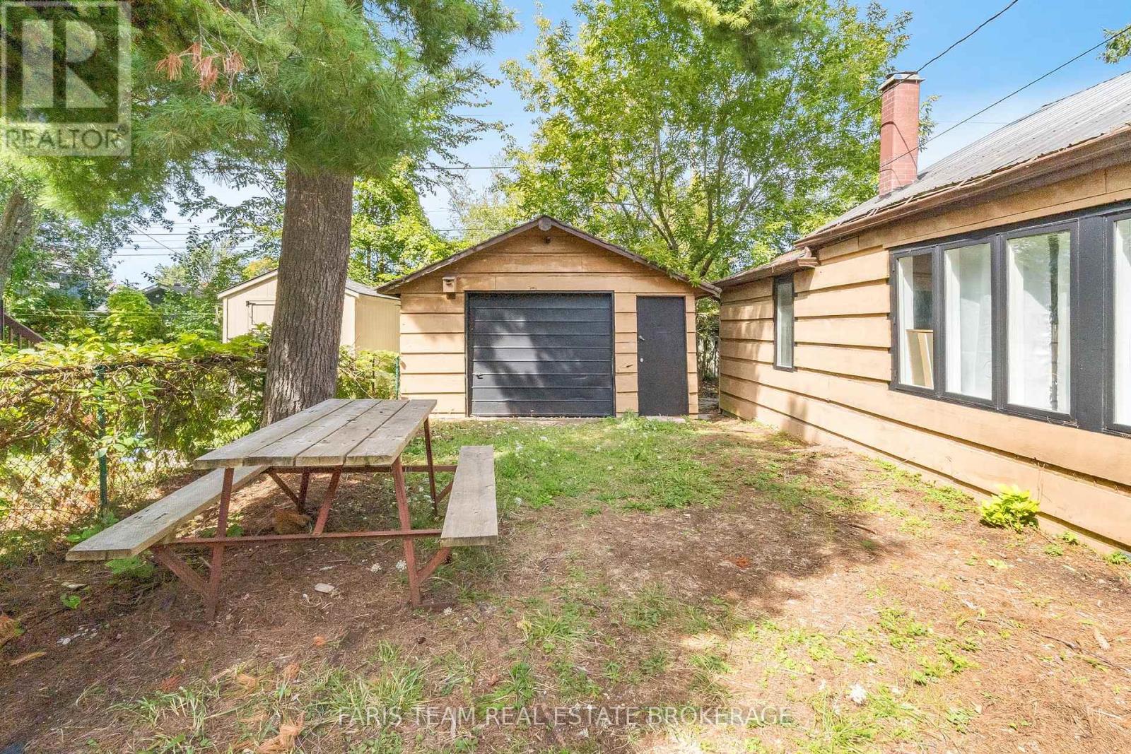 16 Waterside Drive, Tay, Ontario  L0K 1R0 - Photo 25 - S12427263