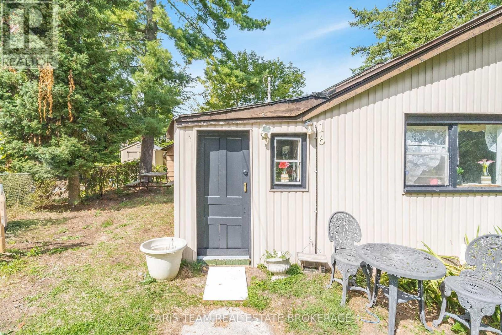 16 Waterside Drive, Tay, Ontario  L0K 1R0 - Photo 4 - S12427263