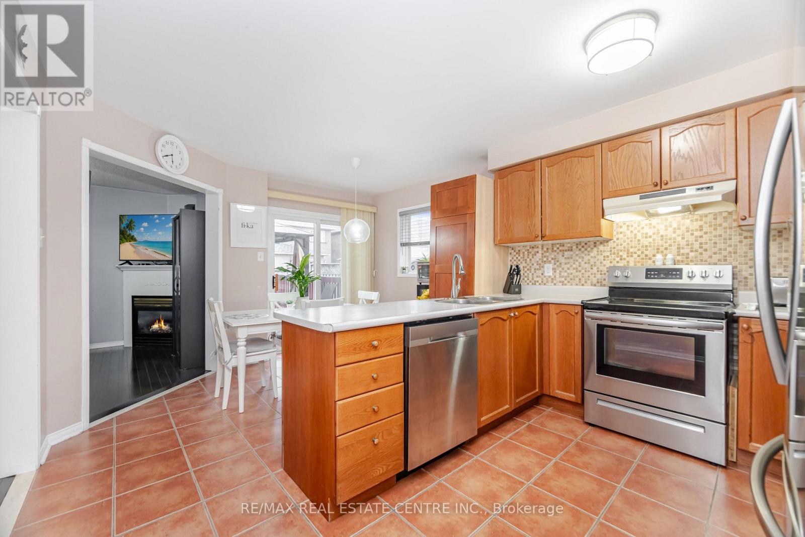 59 Vintage Gate, Brampton, Ontario  L6X 5C3 - Photo 15 - W12427157