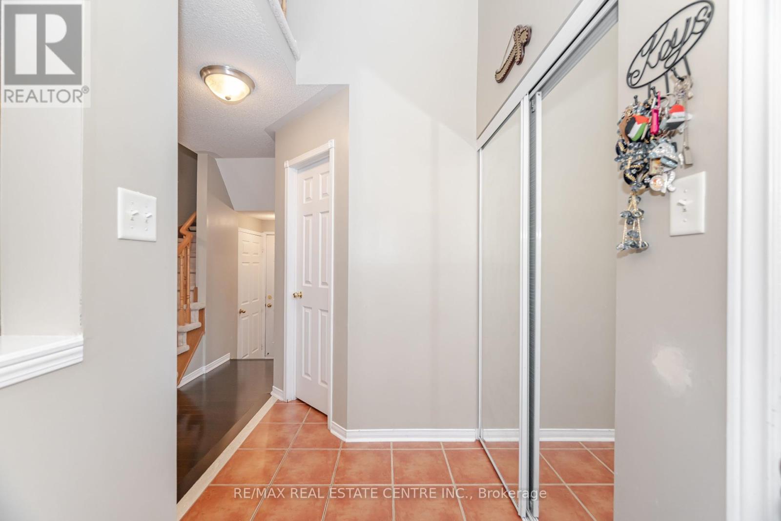 59 Vintage Gate, Brampton, Ontario  L6X 5C3 - Photo 9 - W12427157