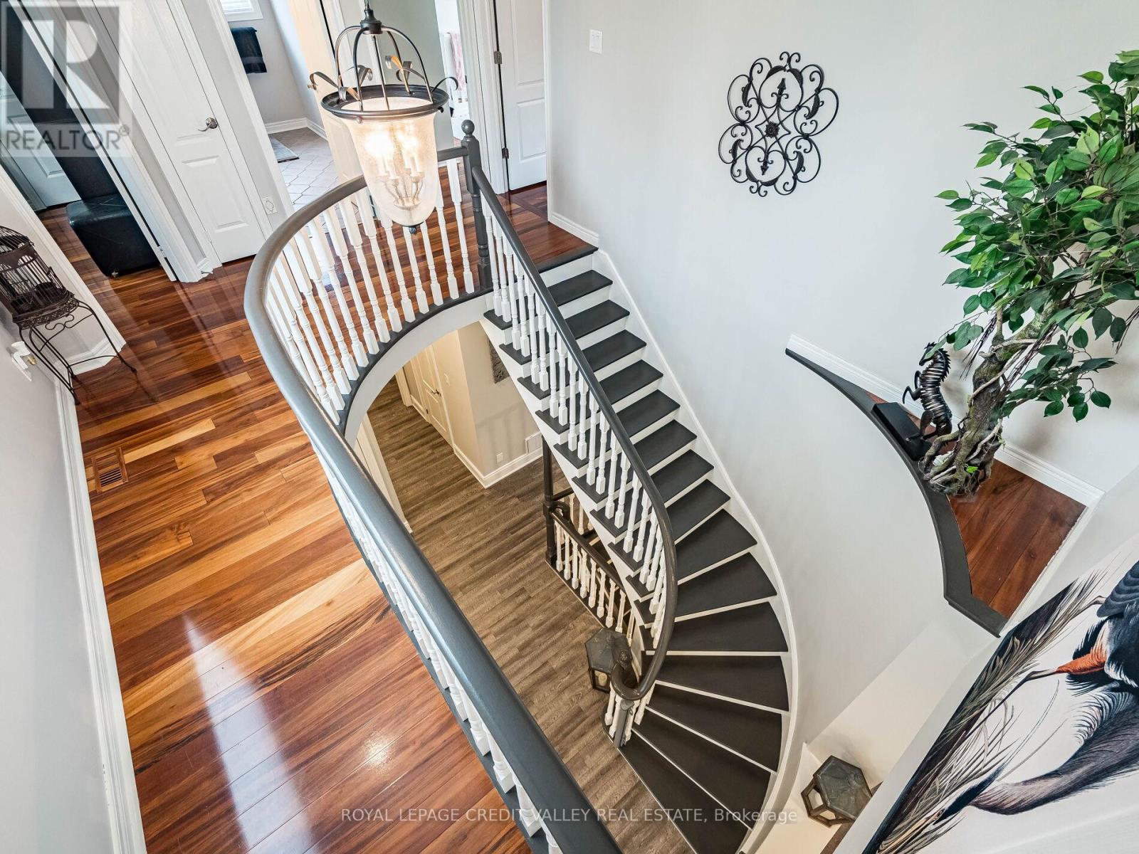 81 Pinebrook Circle, Caledon, Ontario  L7C 1C3 - Photo 19 - W12427184