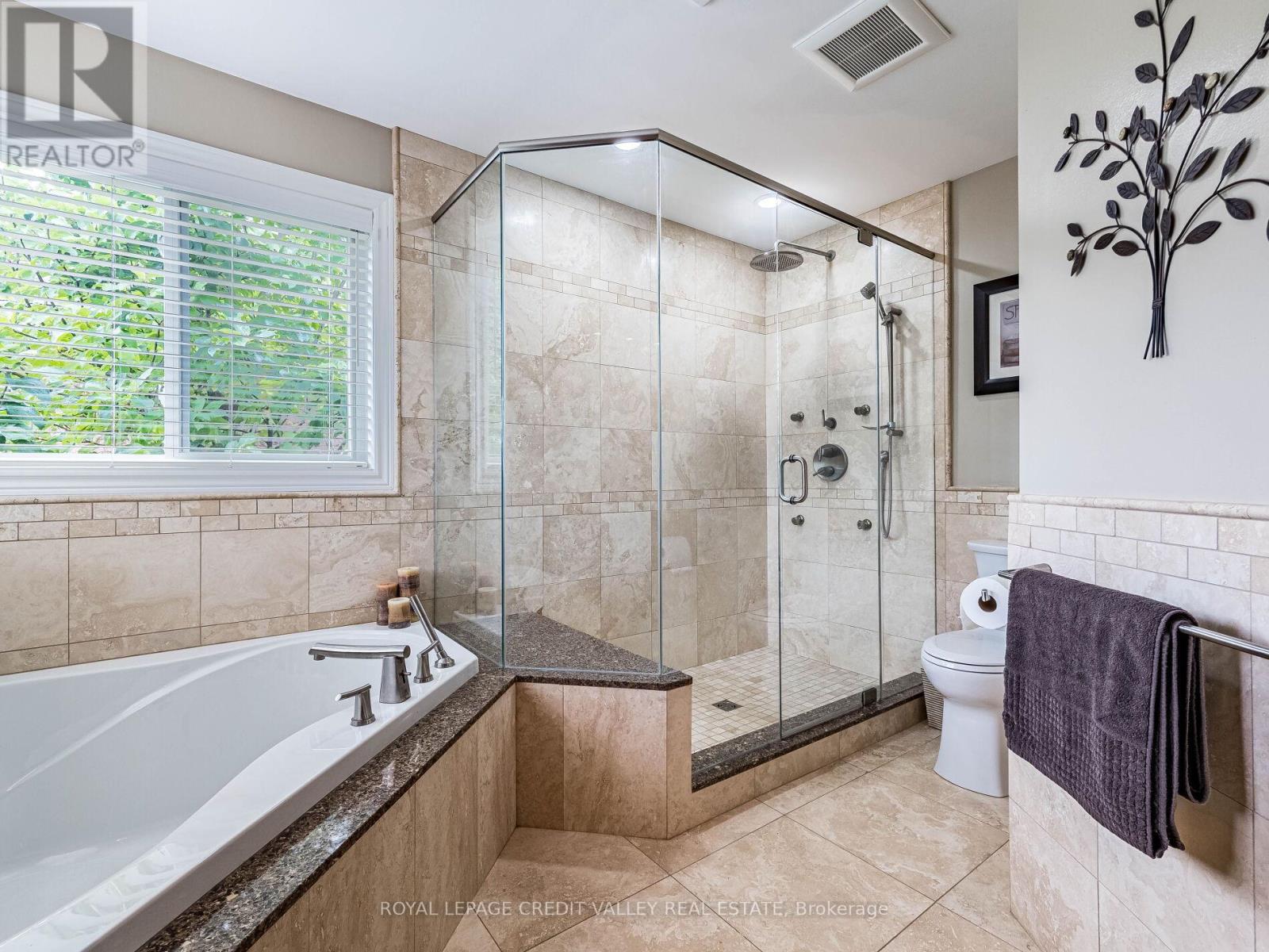 81 Pinebrook Circle, Caledon, Ontario  L7C 1C3 - Photo 22 - W12427184