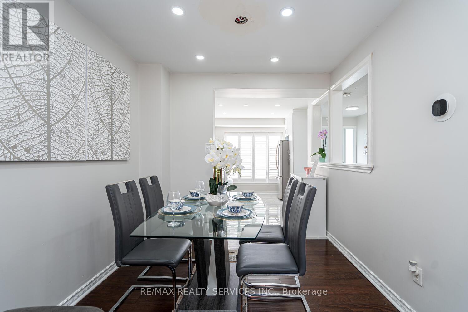 172 Hansen Road, Brampton, Ontario  L6V 2G6 - Photo 10 - W12427193
