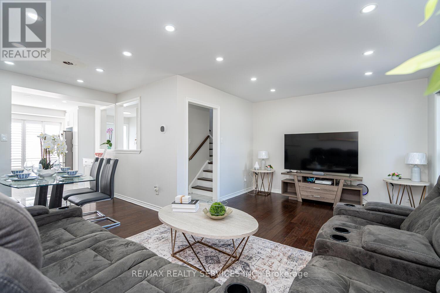 172 Hansen Road, Brampton, Ontario  L6V 2G6 - Photo 13 - W12427193