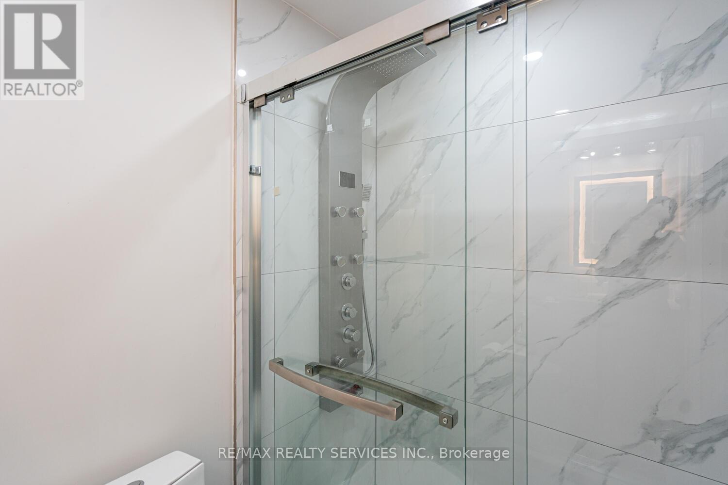 172 Hansen Road, Brampton, Ontario  L6V 2G6 - Photo 25 - W12427193