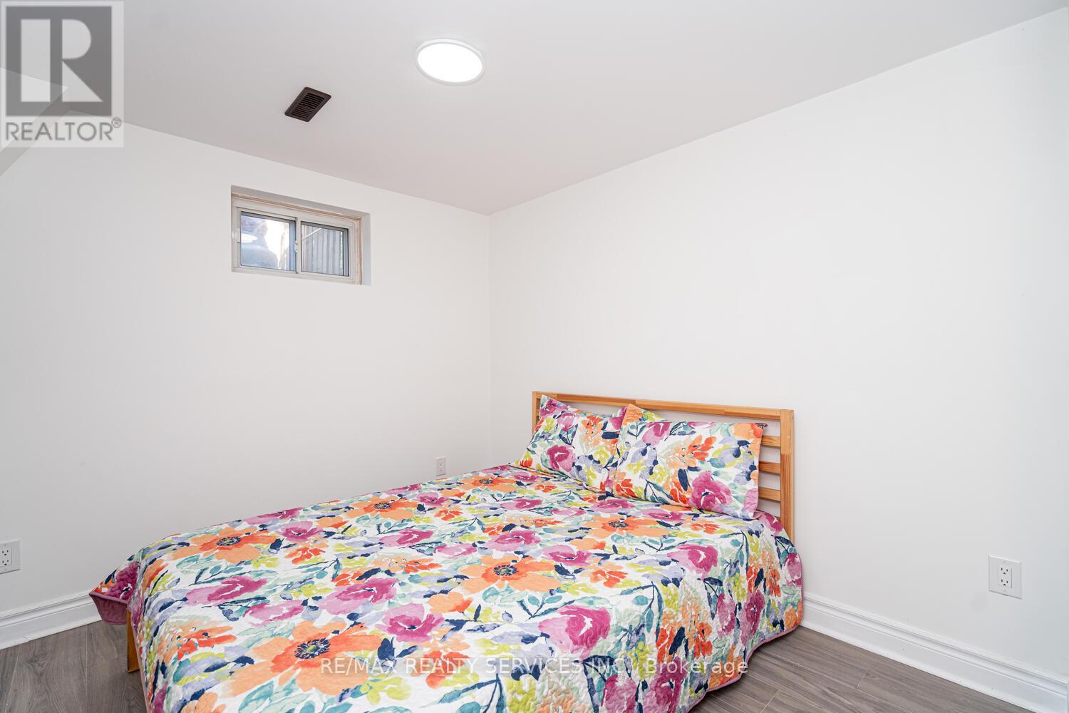 172 Hansen Road, Brampton, Ontario  L6V 2G6 - Photo 34 - W12427193