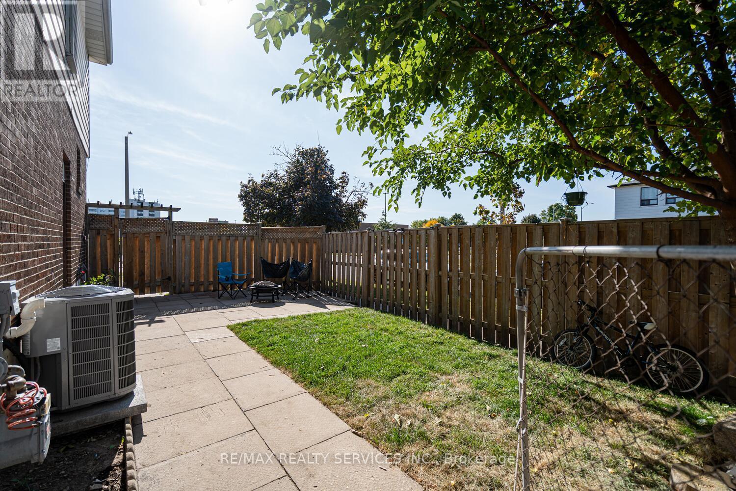172 Hansen Road, Brampton, Ontario  L6V 2G6 - Photo 37 - W12427193