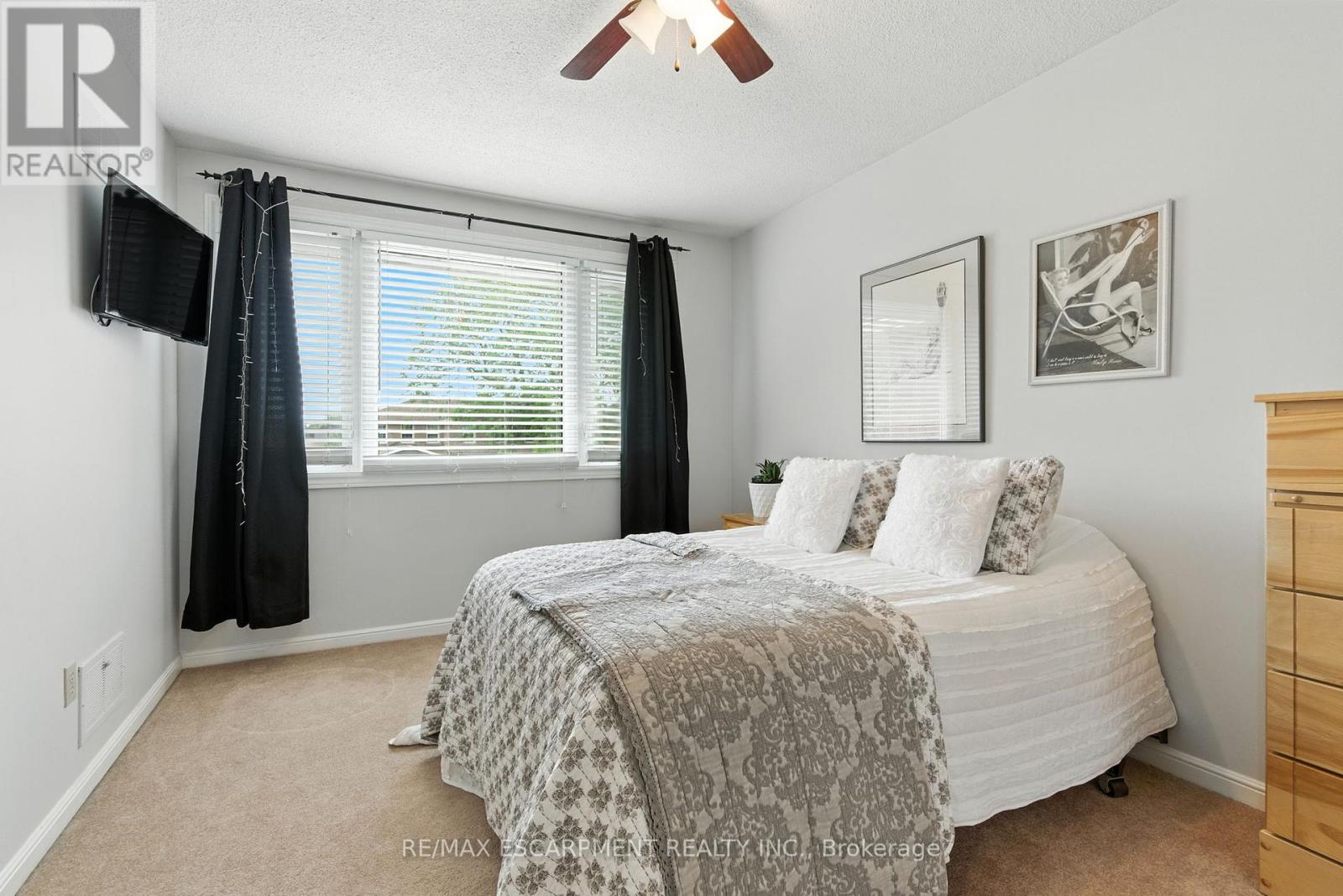 561 Harmony Avenue, Burlington, Ontario  L7N 3S7 - Photo 28 - W12427203
