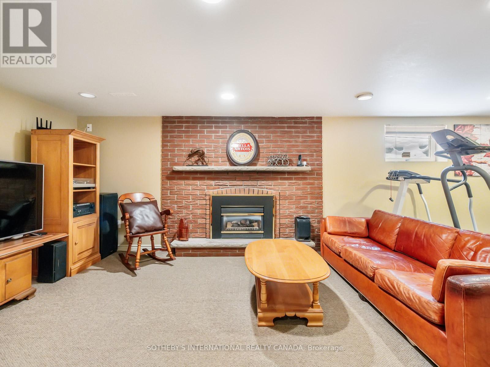 1601 Calumet Place, Mississauga, Ontario  L5J 3B1 - Photo 33 - W12427213