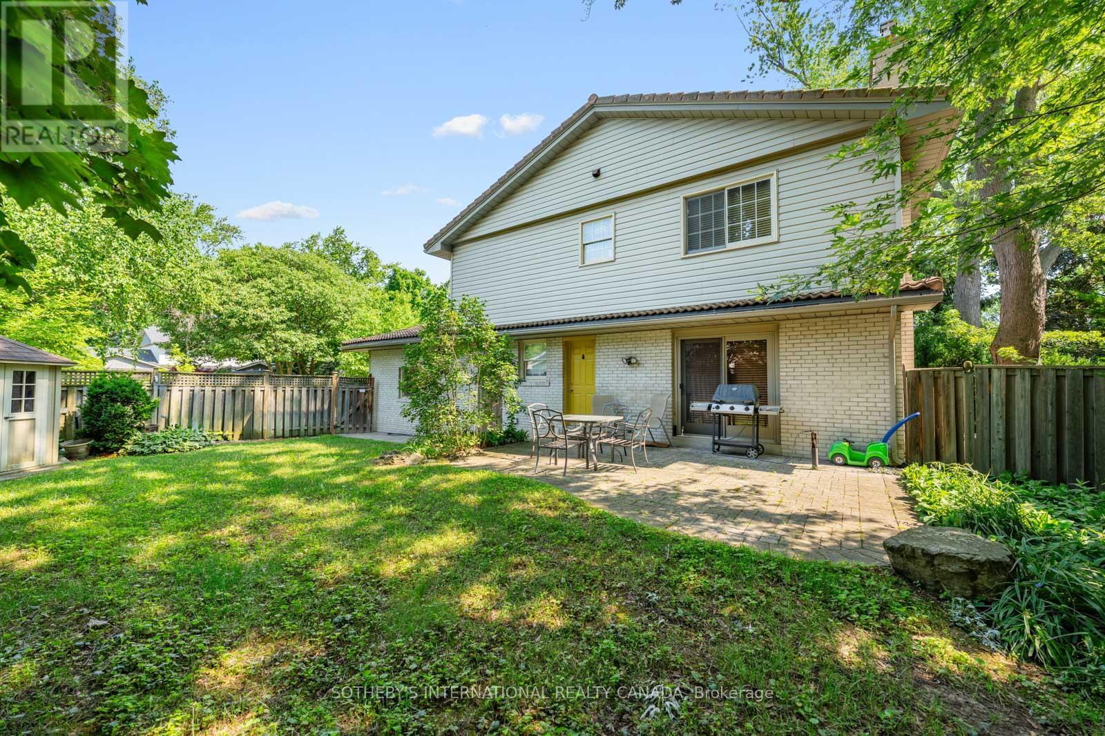 1601 Calumet Place, Mississauga, Ontario  L5J 3B1 - Photo 39 - W12427213