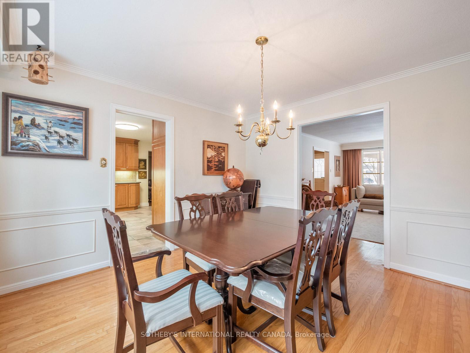 1601 Calumet Place, Mississauga, Ontario  L5J 3B1 - Photo 8 - W12427213