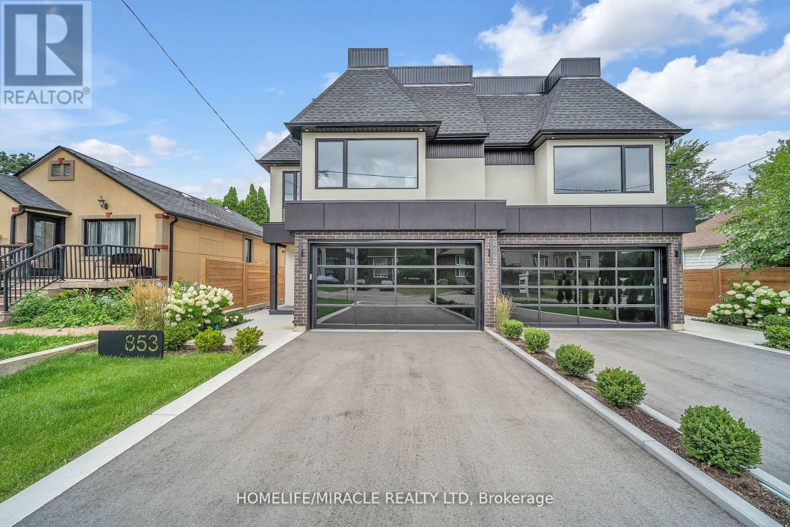 853 TENTH STREET, Mississauga, Ontario