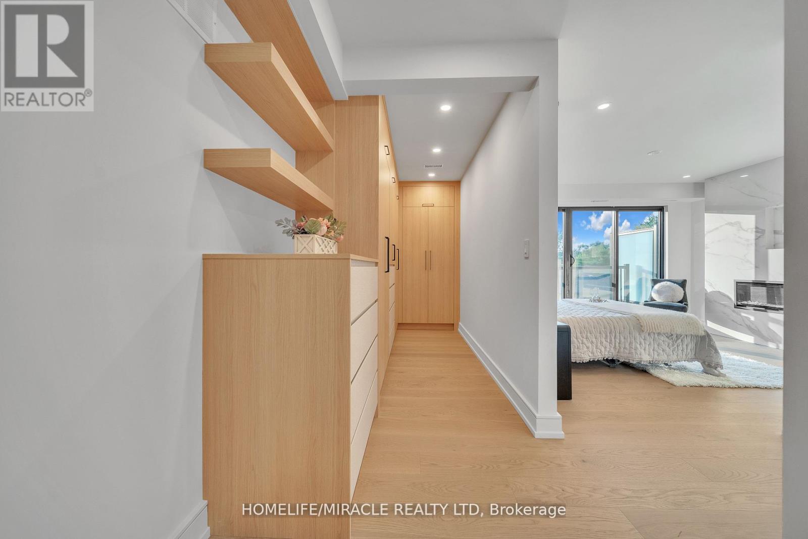 853 Tenth Street, Mississauga, Ontario  L5E 1S7 - Photo 31 - W12427217