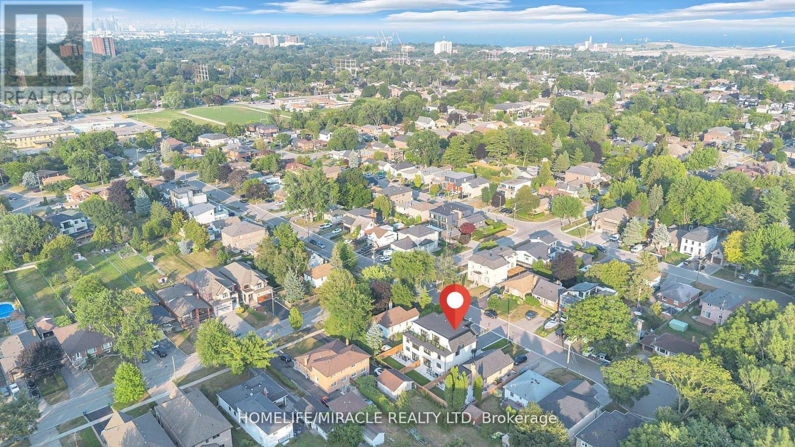 853 Tenth Street, Mississauga, Ontario  L5E 1S7 - Photo 38 - W12427217