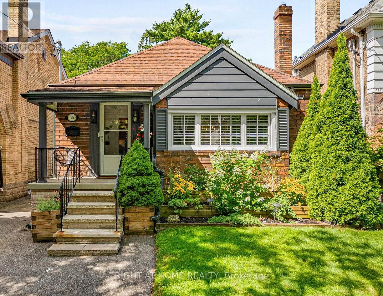 66 CLIVEDEN AVENUE, Toronto, Ontario