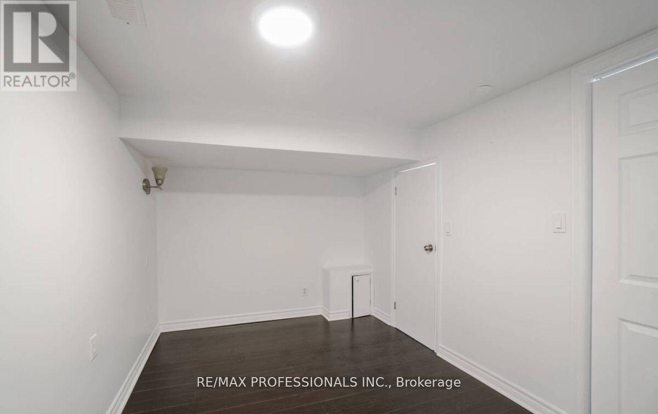 Bsmt - 26 Coronado Court, Toronto, Ontario  M9M 1S7 - Photo 7 - W12427260